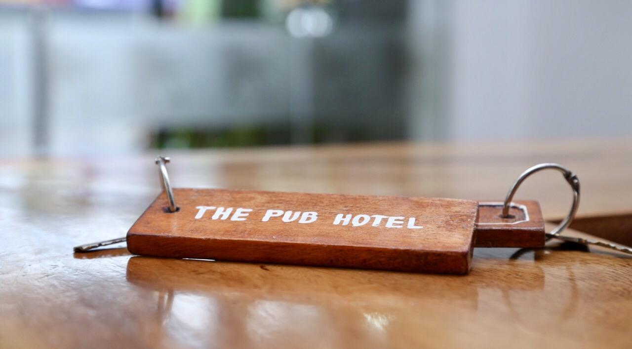 The Pub Hotel Olongapo Buitenkant foto